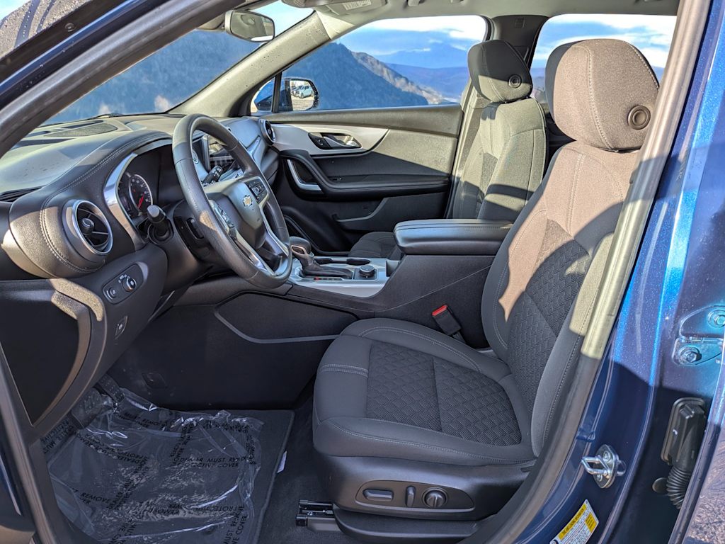 Thumbnail: 2022 Chevrolet Blazer - 11