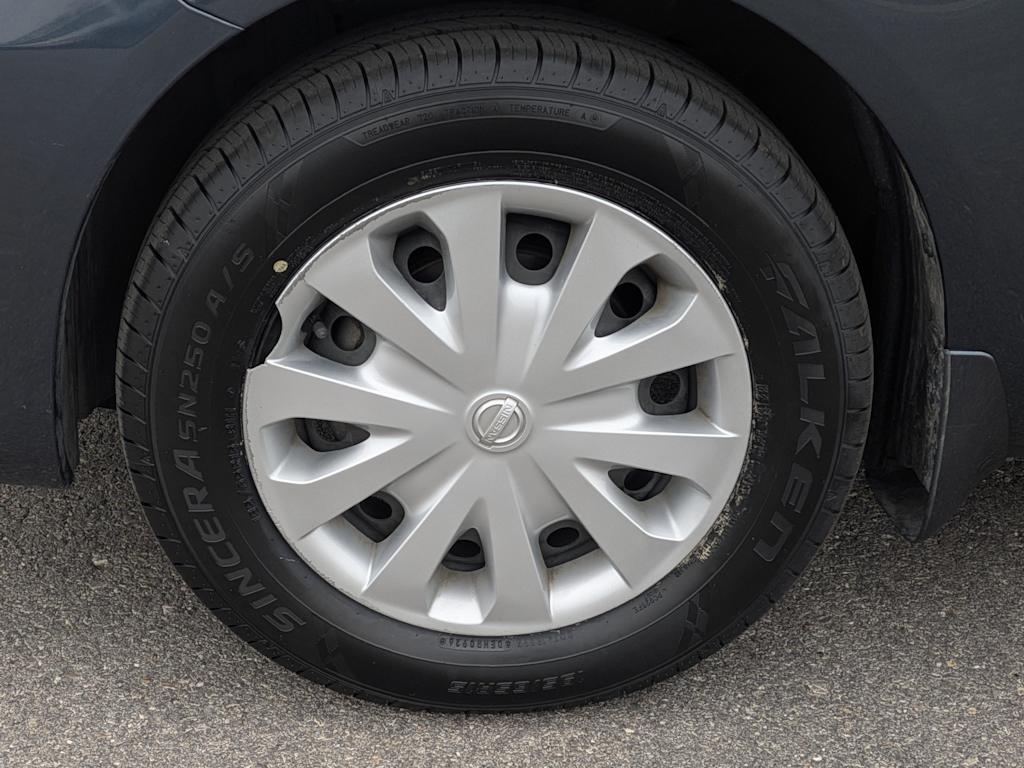 Thumbnail: 2017 Nissan Versa - 8