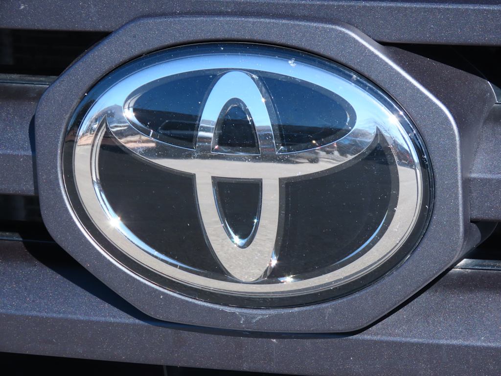 Thumbnail: 2022 Toyota Tacoma - 7