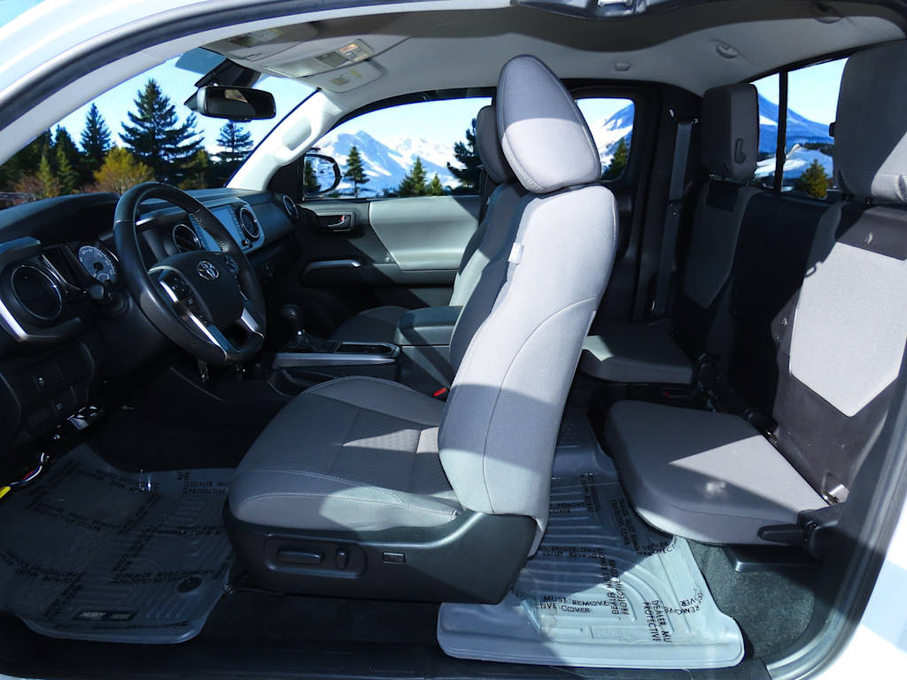 Thumbnail: 2022 Toyota Tacoma - 11