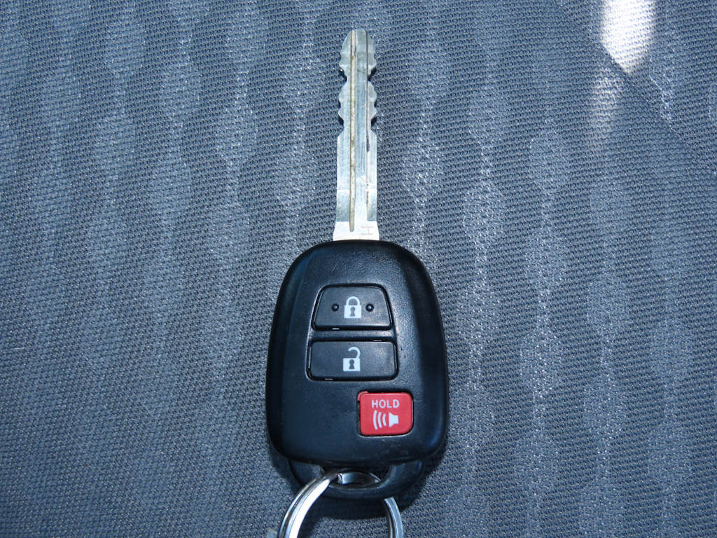 Thumbnail: 2022 Toyota Tacoma - 17