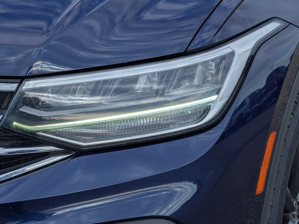 Thumbnail: 2022 Volkswagen Tiguan - 24