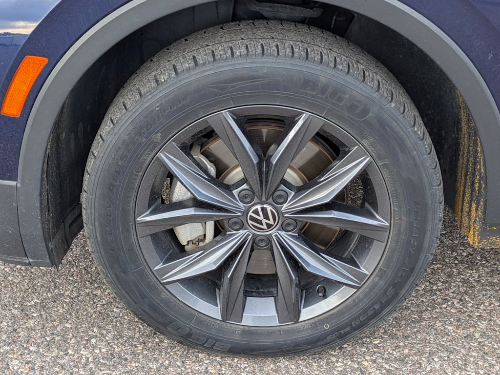 Thumbnail: 2022 Volkswagen Tiguan - 8