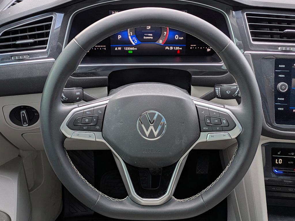 Thumbnail: 2022 Volkswagen Tiguan - 14