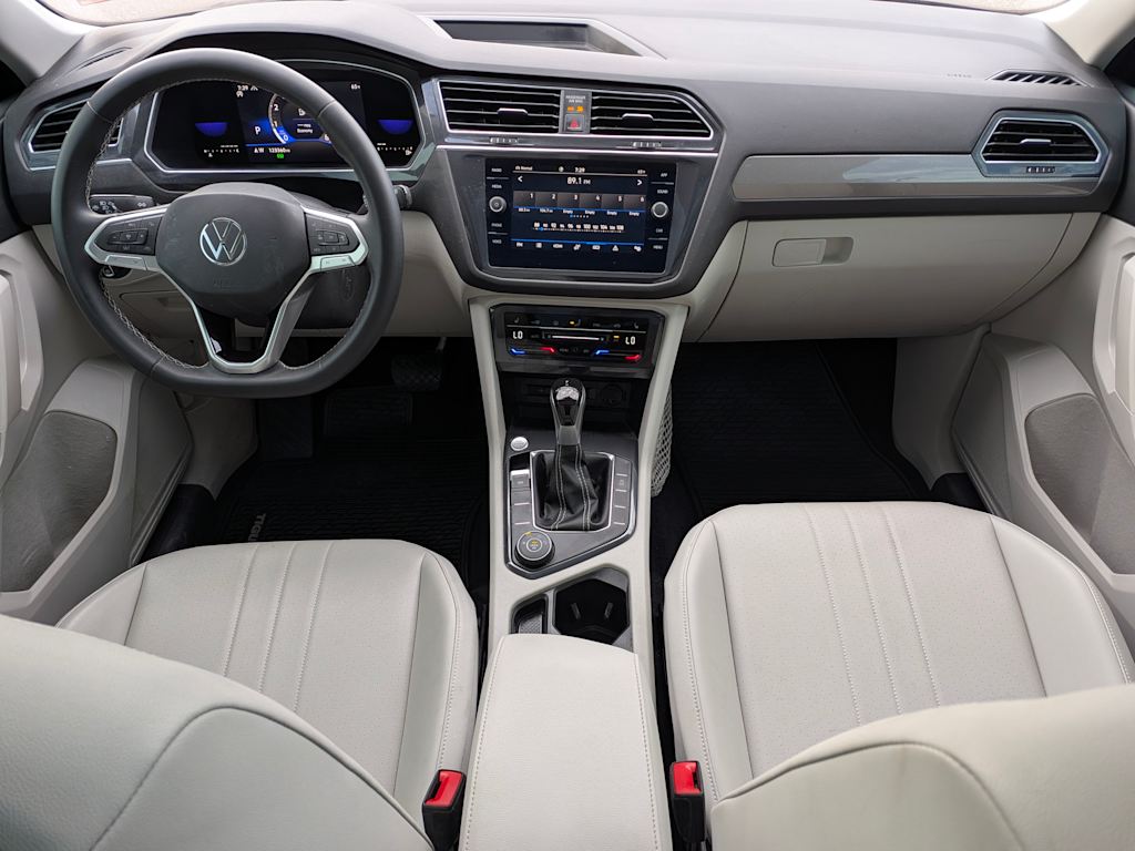 Thumbnail: 2022 Volkswagen Tiguan - 10