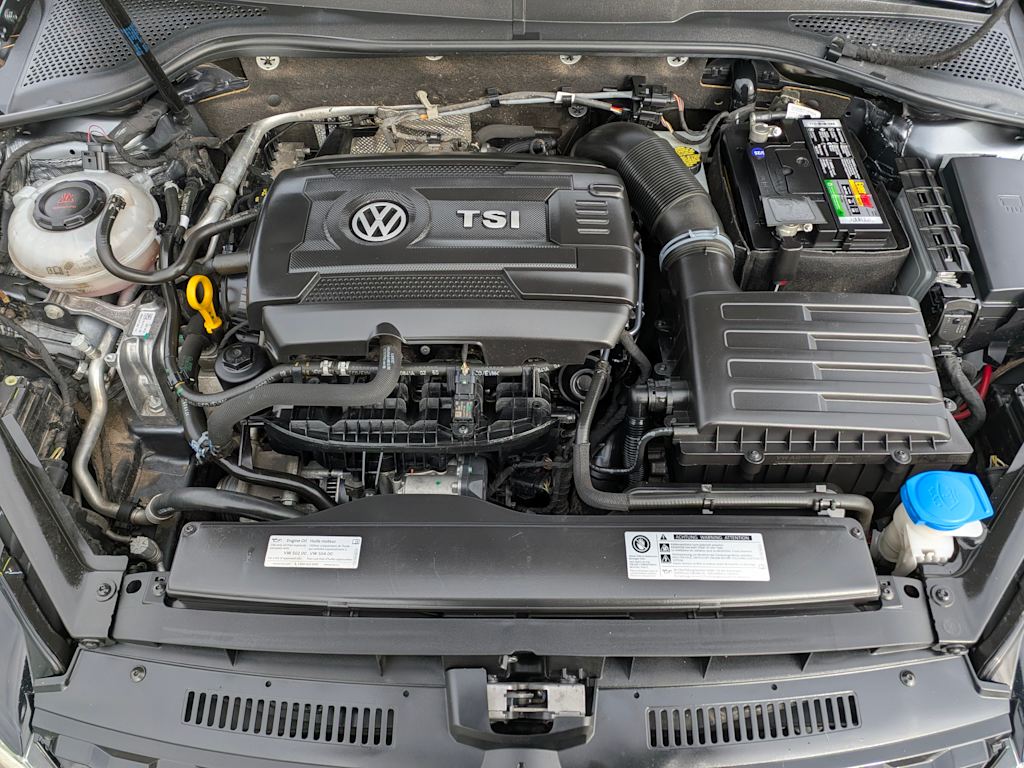 Thumbnail: 2019 Volkswagen Golf - 9