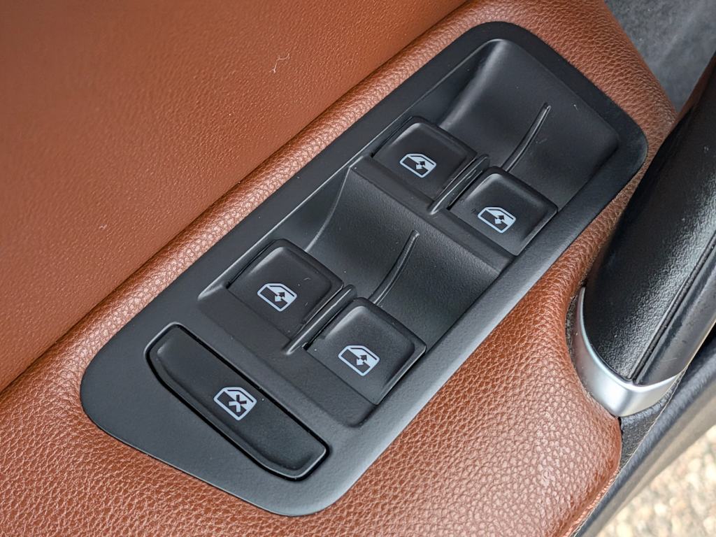 Thumbnail: 2019 Volkswagen Golf - 26