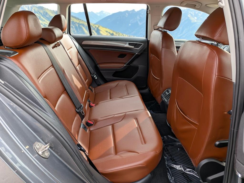 Thumbnail: 2019 Volkswagen Golf - 29