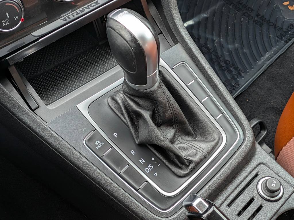 Thumbnail: 2019 Volkswagen Golf - 33