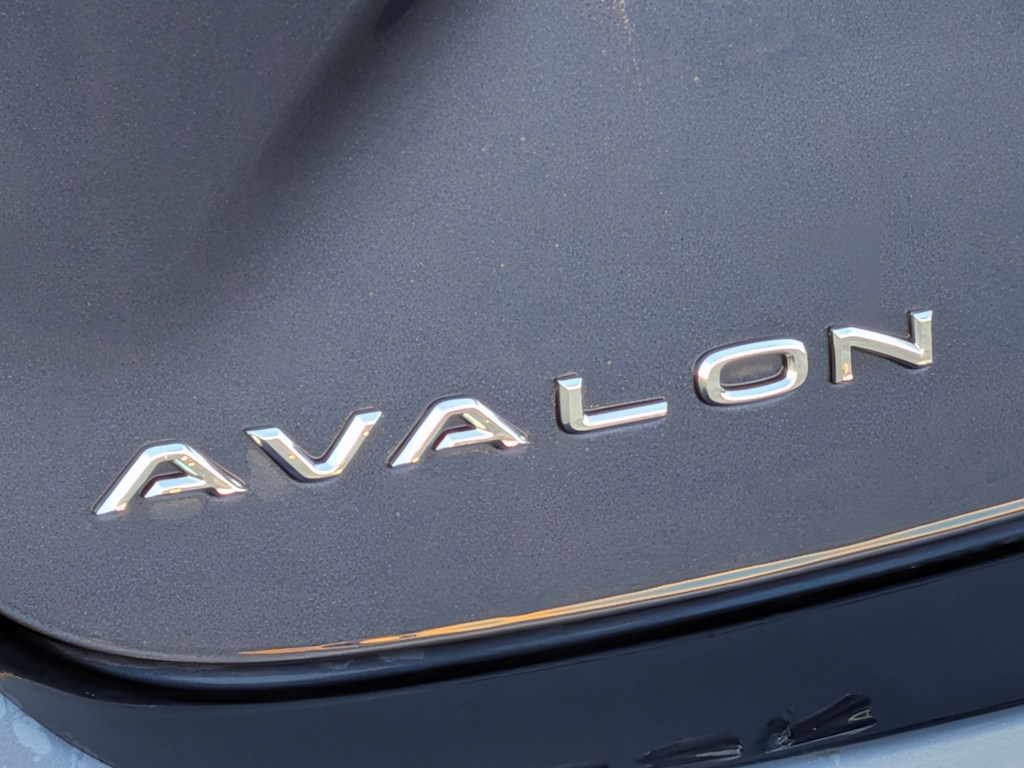 Thumbnail: 2014 Toyota Avalon - 17