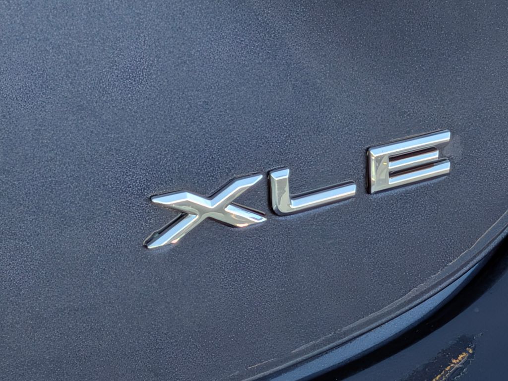 Thumbnail: 2014 Toyota Avalon - 18