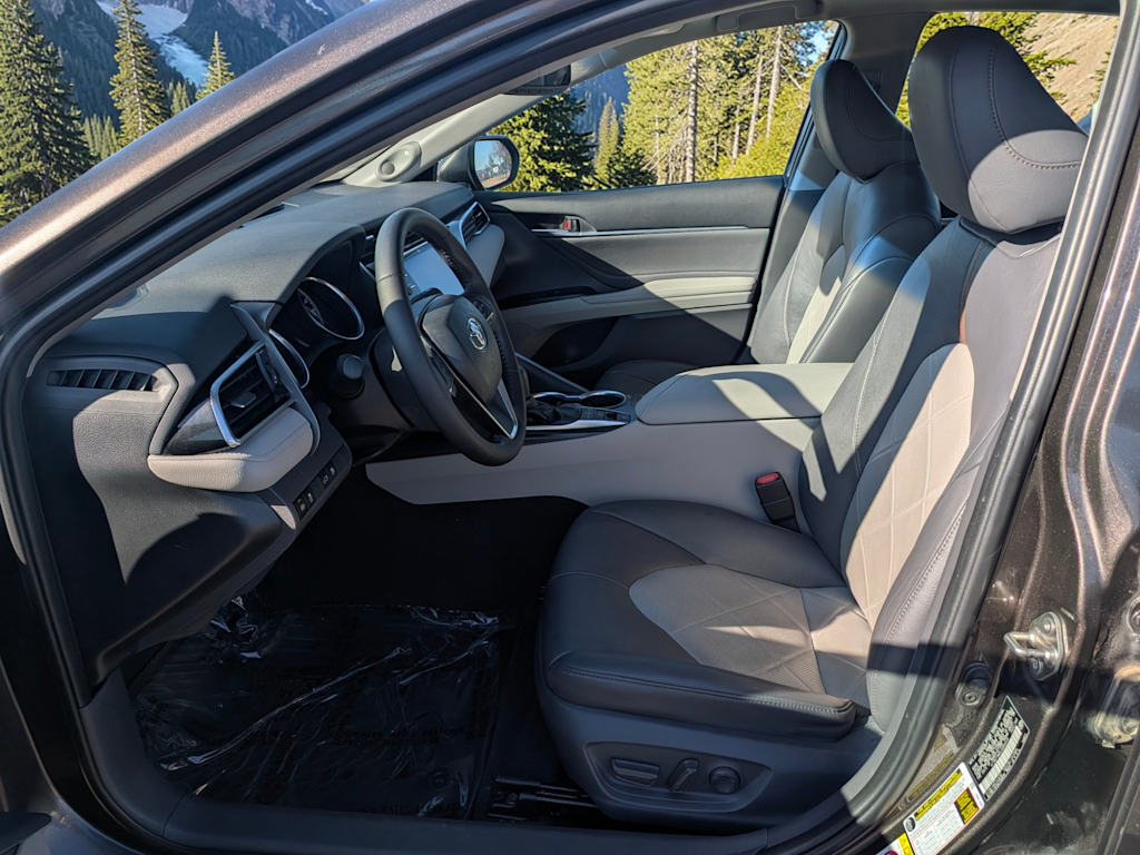 Thumbnail: 2018 Toyota Camry - 10