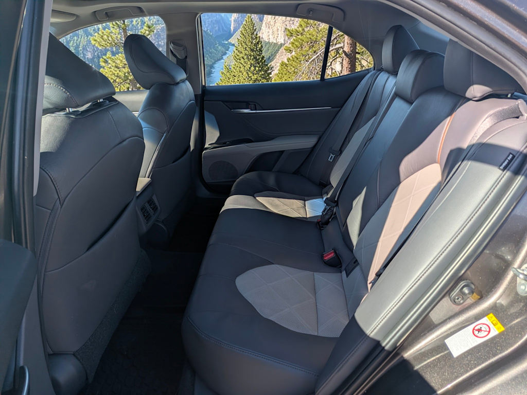 Thumbnail: 2018 Toyota Camry - 12