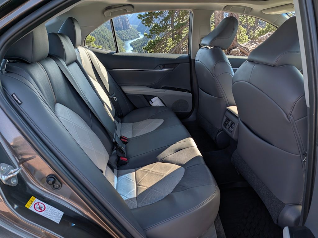 Thumbnail: 2018 Toyota Camry - 25
