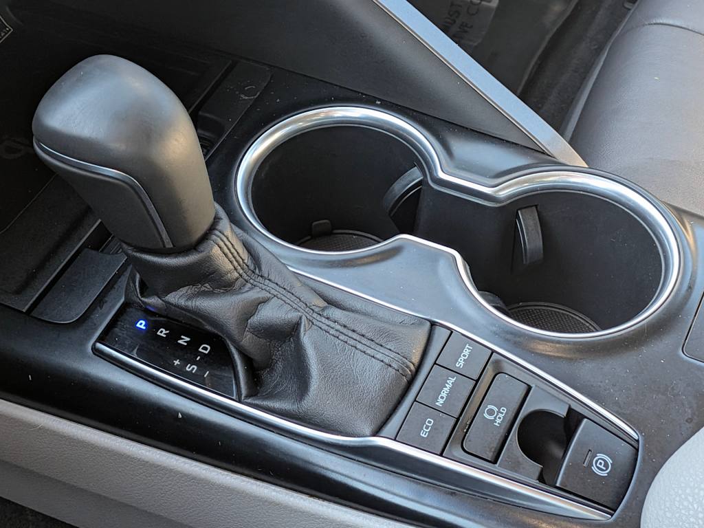 Thumbnail: 2018 Toyota Camry - 15