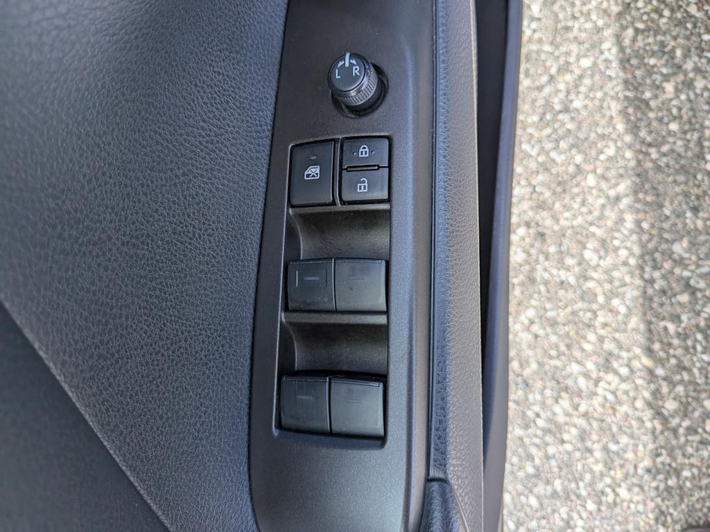 2023 Toyota Camry LE 33