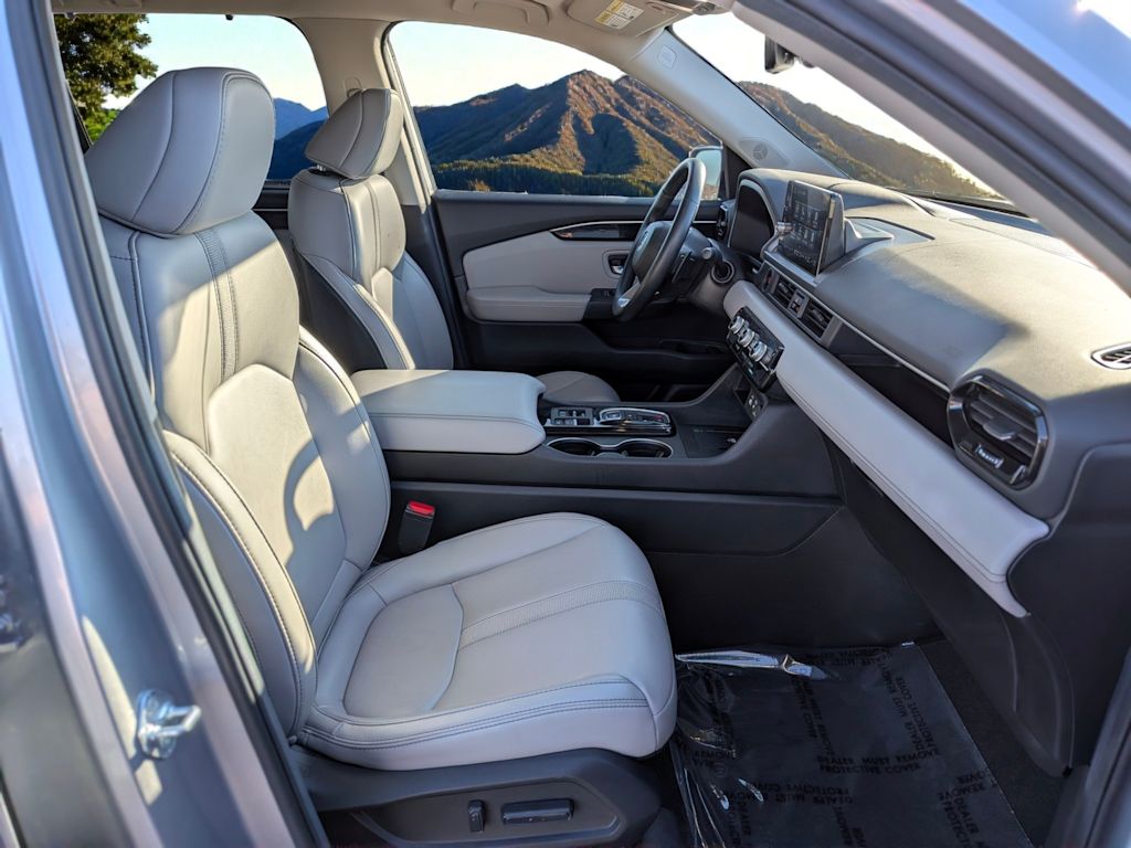 Thumbnail: 2025 Honda Pilot - 12