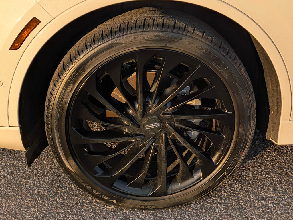 Thumbnail: 2023 Lincoln Aviator - 8