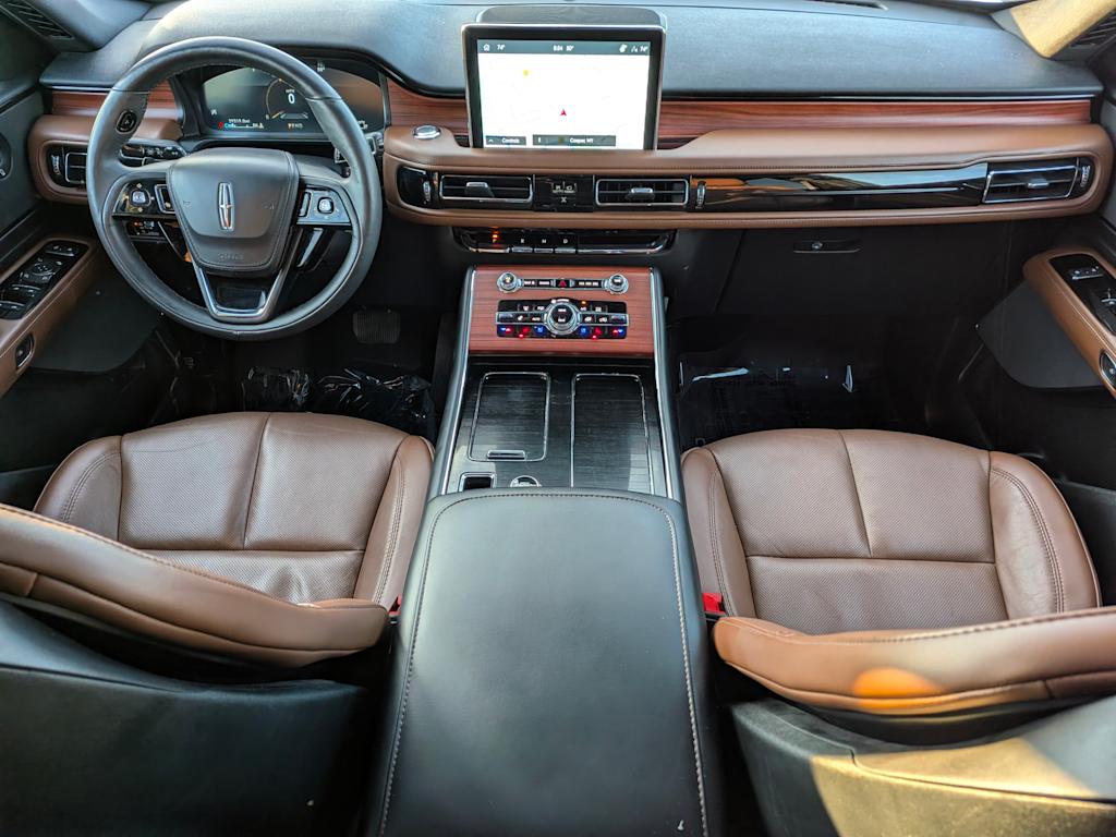Thumbnail: 2023 Lincoln Aviator - 10