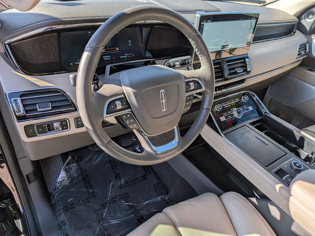 Thumbnail: 2023 Lincoln Navigator - 2