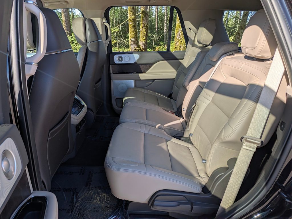 Thumbnail: 2023 Lincoln Navigator - 11