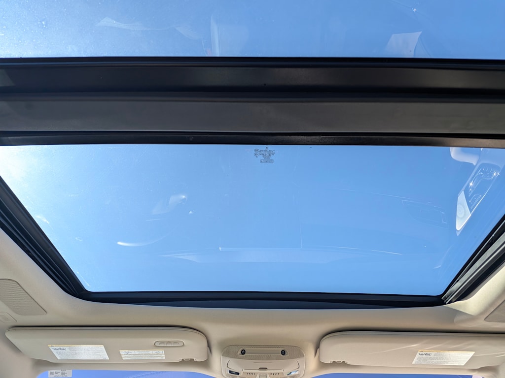 Thumbnail: 2023 Lincoln Navigator - 23