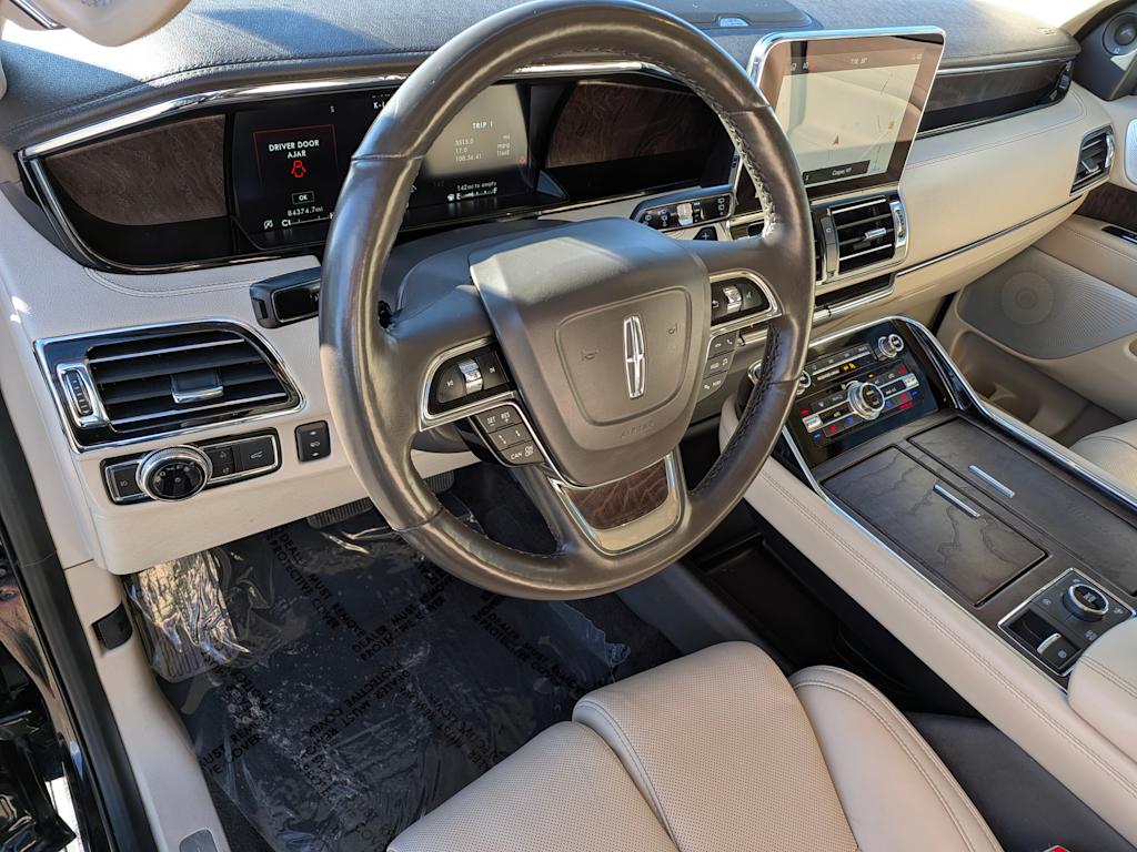 Thumbnail: 2021 Lincoln Navigator - 2
