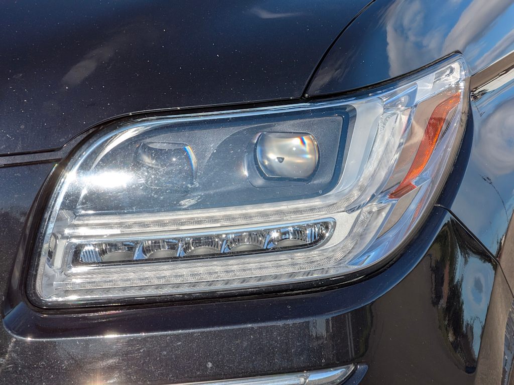 Thumbnail: 2021 Lincoln Navigator - 22