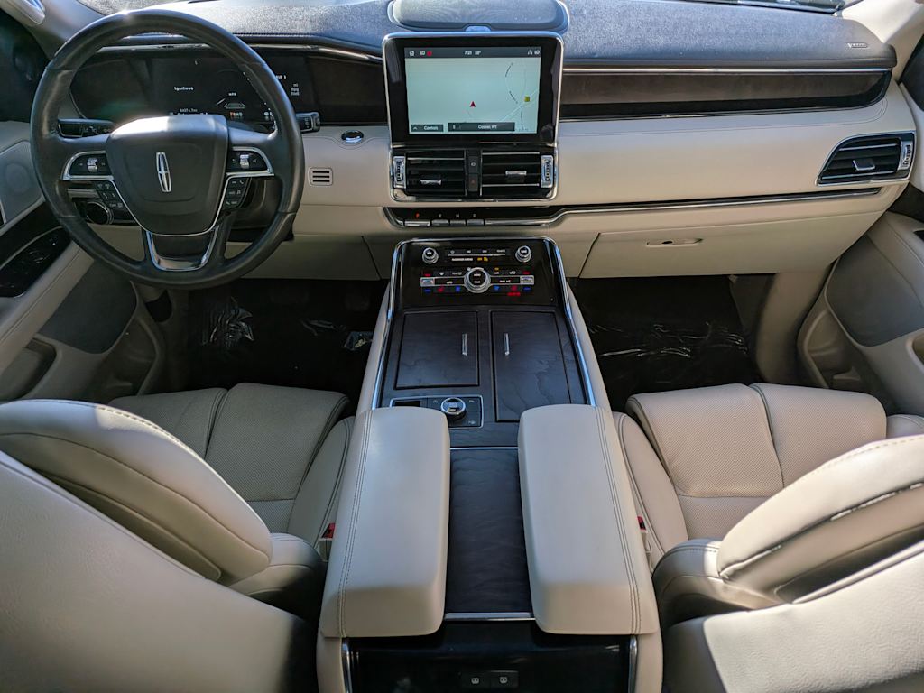 Thumbnail: 2021 Lincoln Navigator - 9