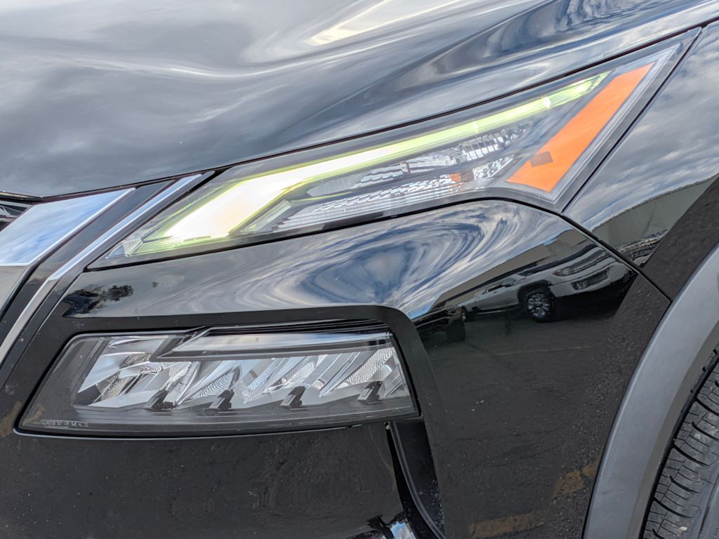 Thumbnail: 2023 Nissan Rogue - 24
