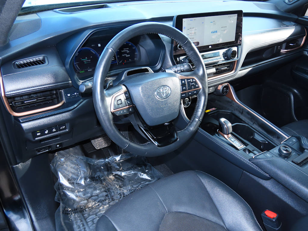 Thumbnail: 2024 Toyota Grand Highlander - 2