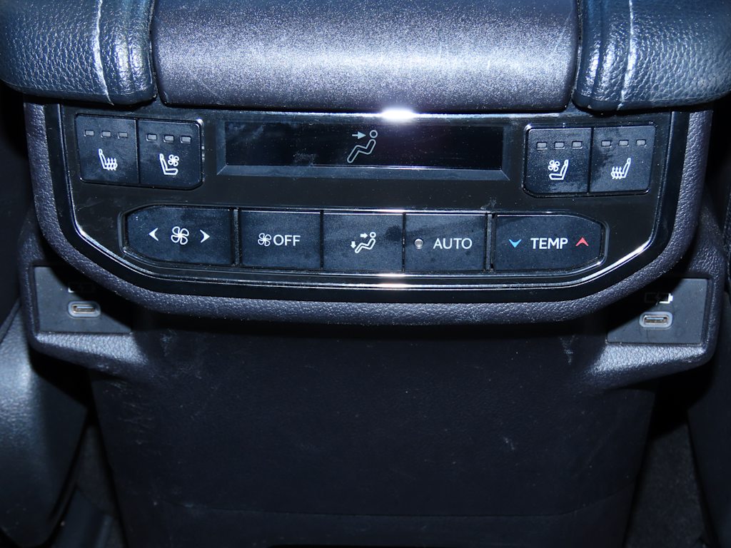 Thumbnail: 2024 Toyota Grand Highlander - 32