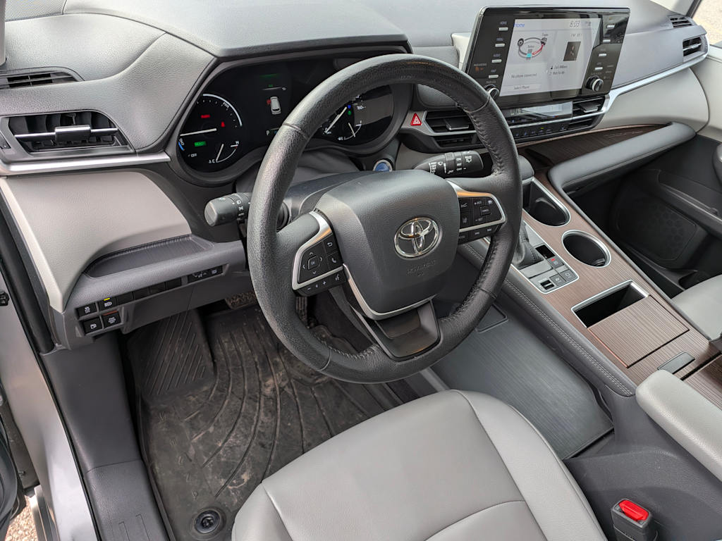Thumbnail: 2022 Toyota Sienna - 2