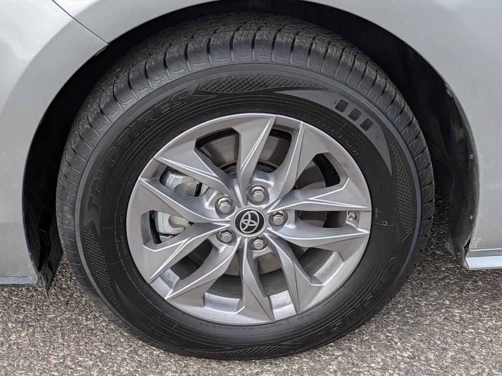 Thumbnail: 2022 Toyota Sienna - 8