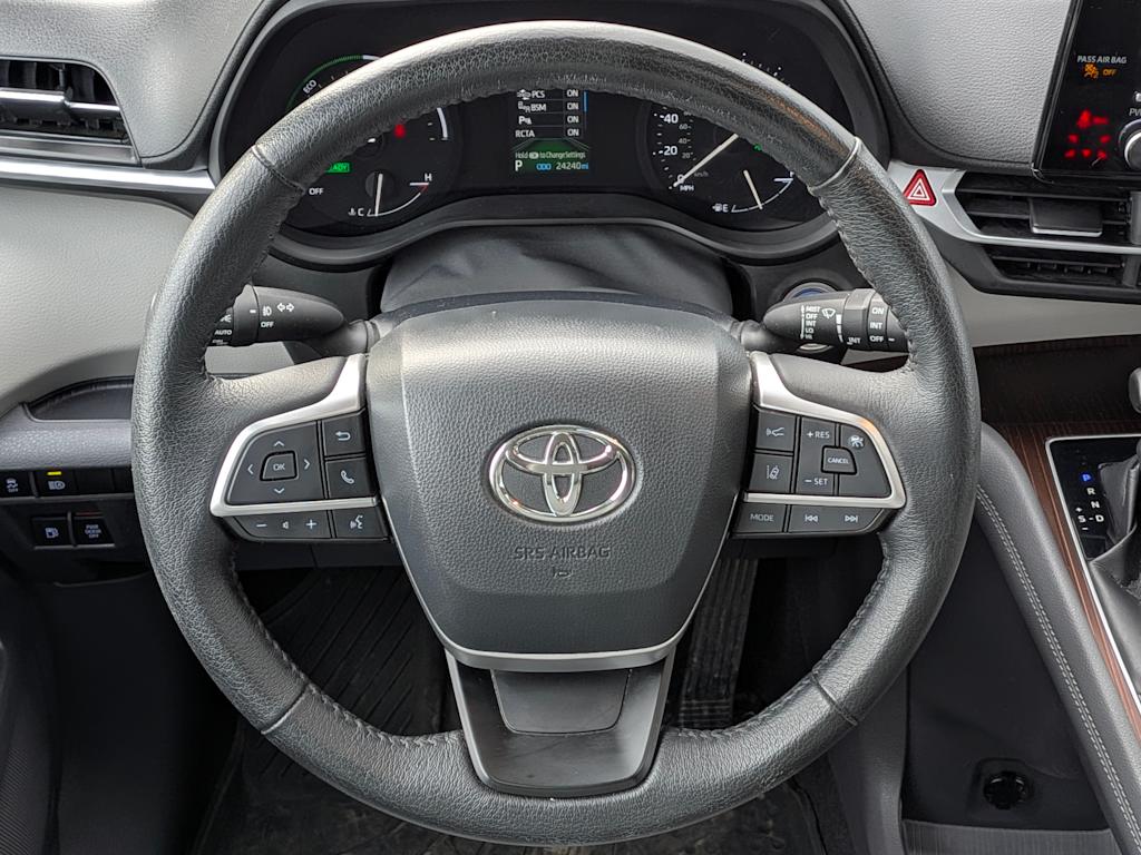 Thumbnail: 2022 Toyota Sienna - 14