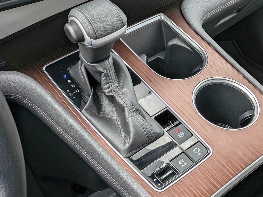Thumbnail: 2022 Toyota Sienna - 16
