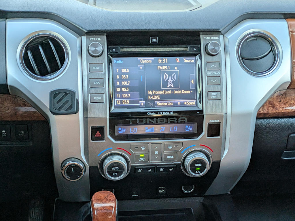 Thumbnail: 2011 Toyota Tundra - 15