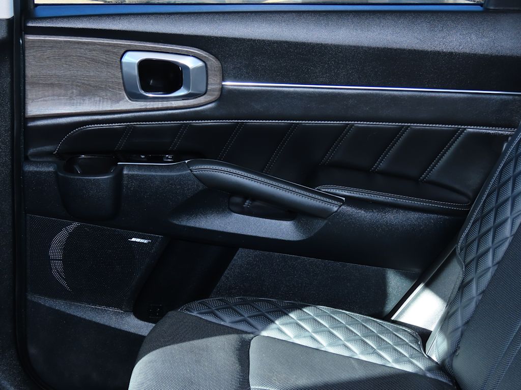 Thumbnail: 2022 Kia Sorento - 27