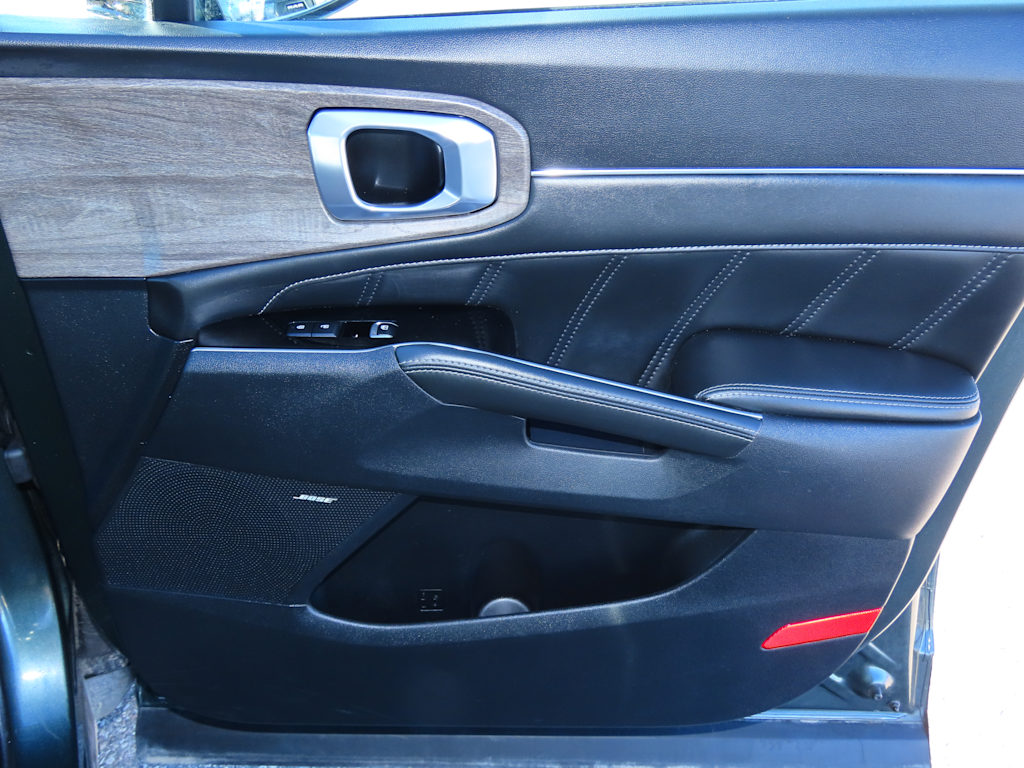 Thumbnail: 2022 Kia Sorento - 28