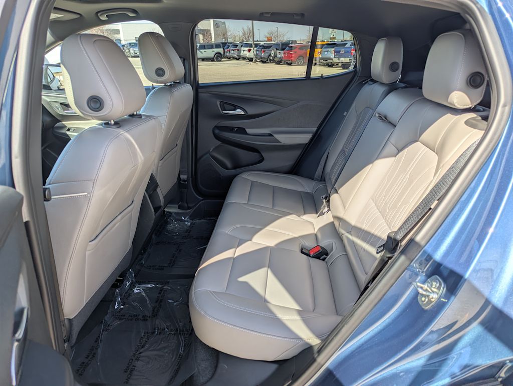 2024 Buick Envista Avenir 37