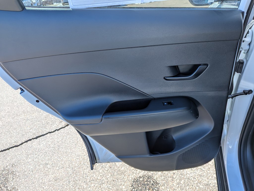 2024 Hyundai Kona SEL 35