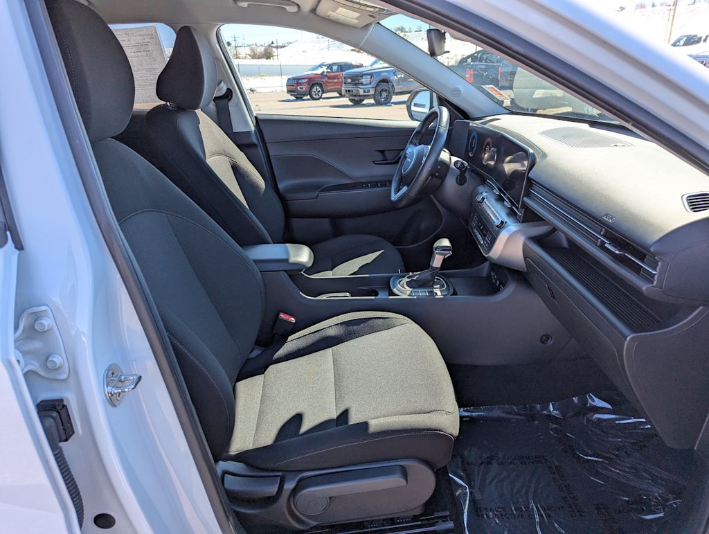 2024 Hyundai Kona SEL 12