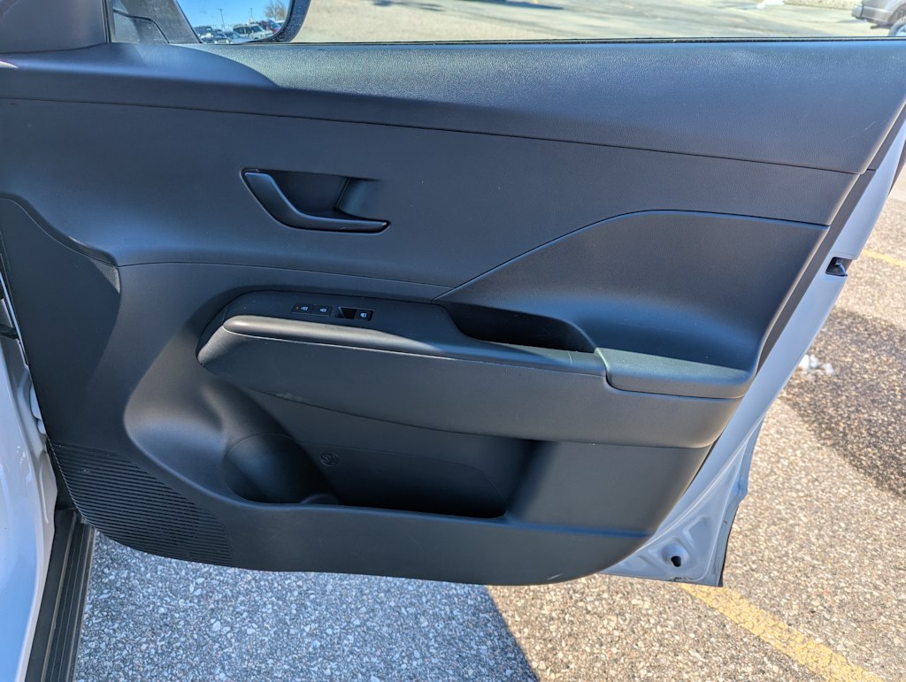 2024 Hyundai Kona SEL 36