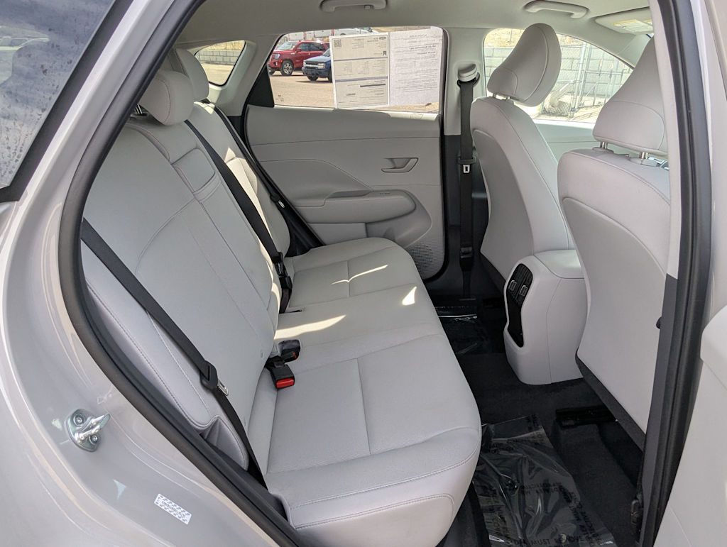 2024 Hyundai Kona SEL 38