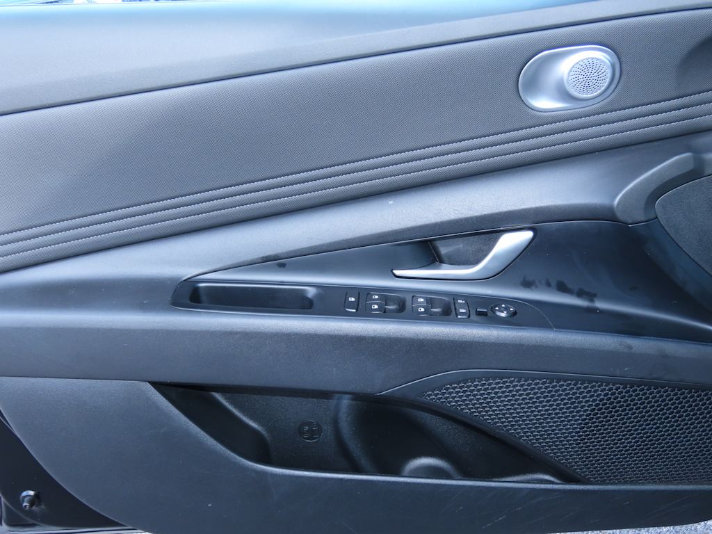 Thumbnail: 2024 Hyundai Elantra - 25