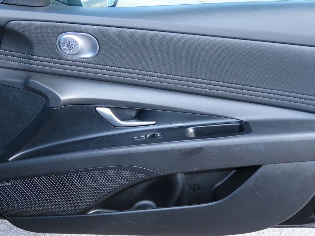 Thumbnail: 2024 Hyundai Elantra - 28