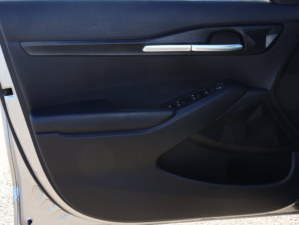 Thumbnail: 2023 Kia Seltos - 28