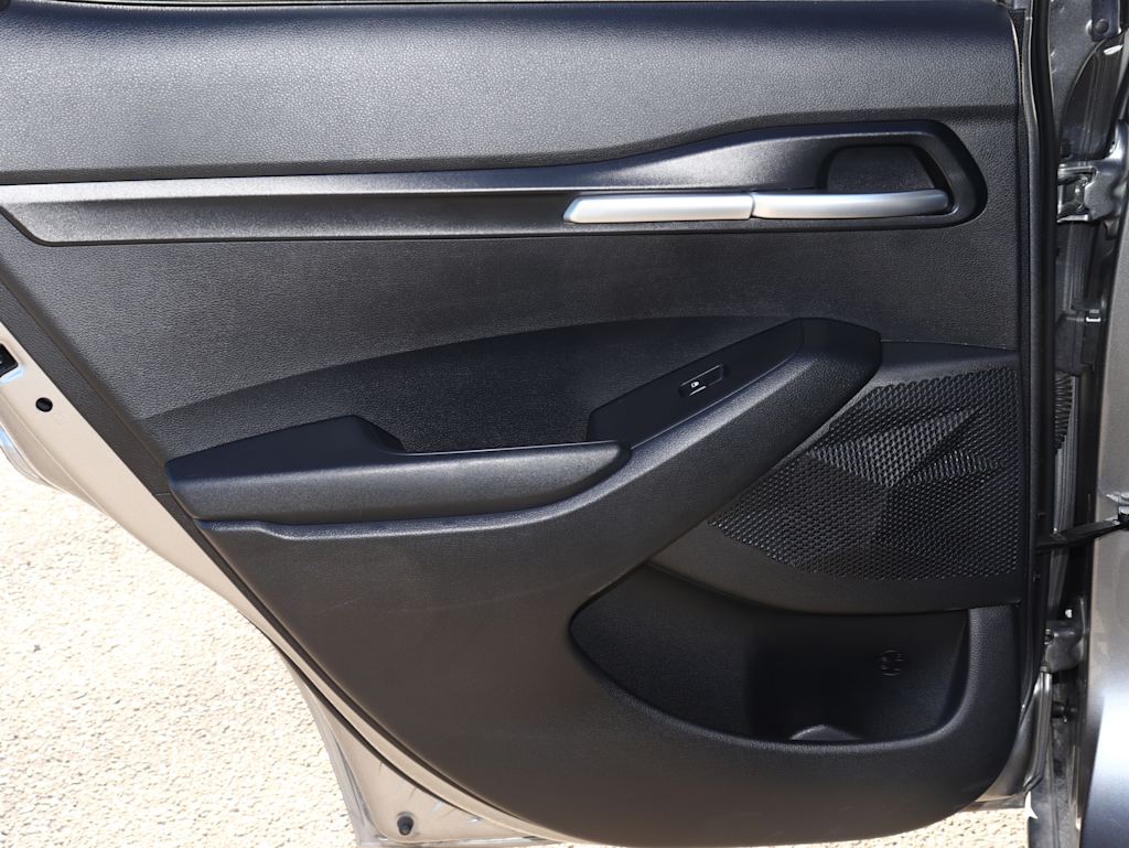 Thumbnail: 2023 Kia Seltos - 31