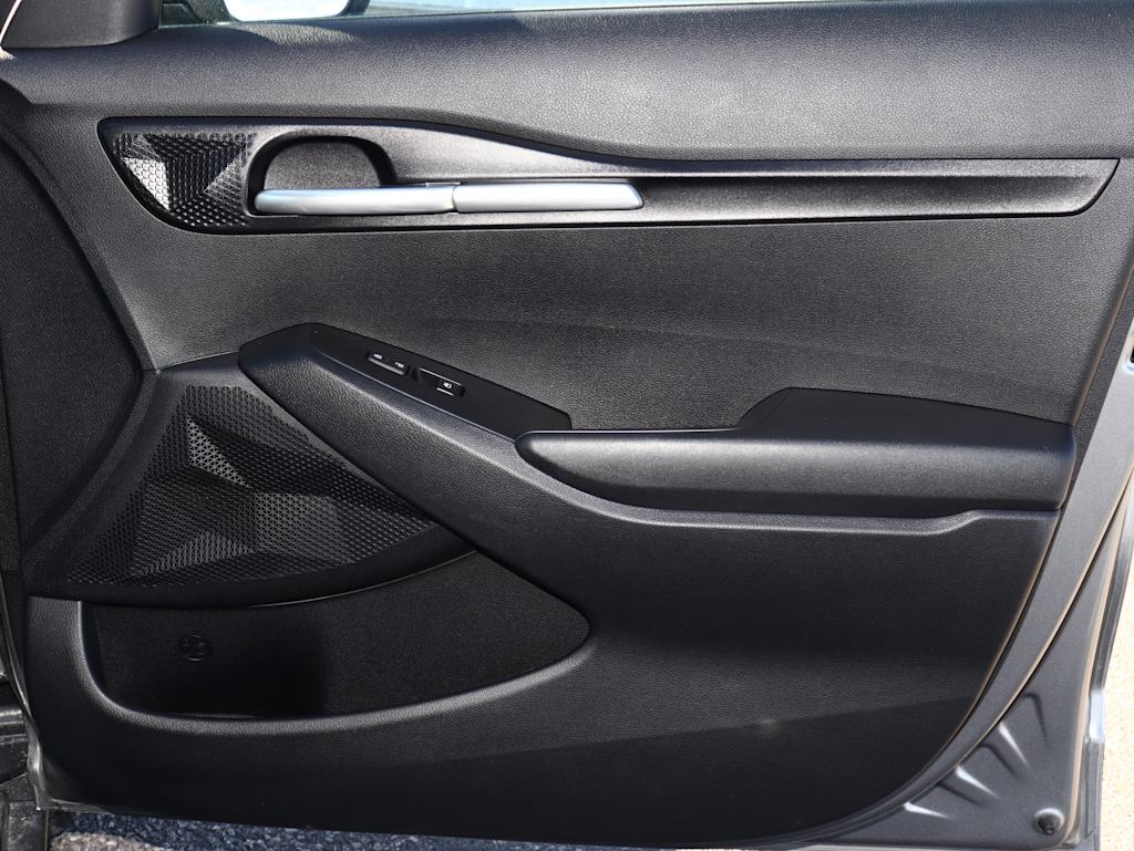 Thumbnail: 2023 Kia Seltos - 32