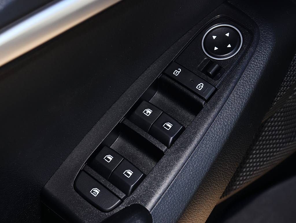 Thumbnail: 2023 Kia Seltos - 29